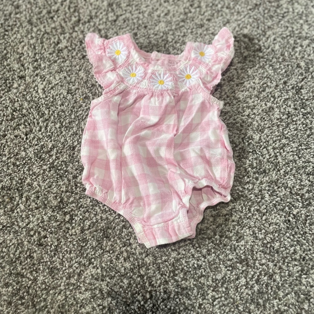 Pink Gingham Baby bubble with Daisies